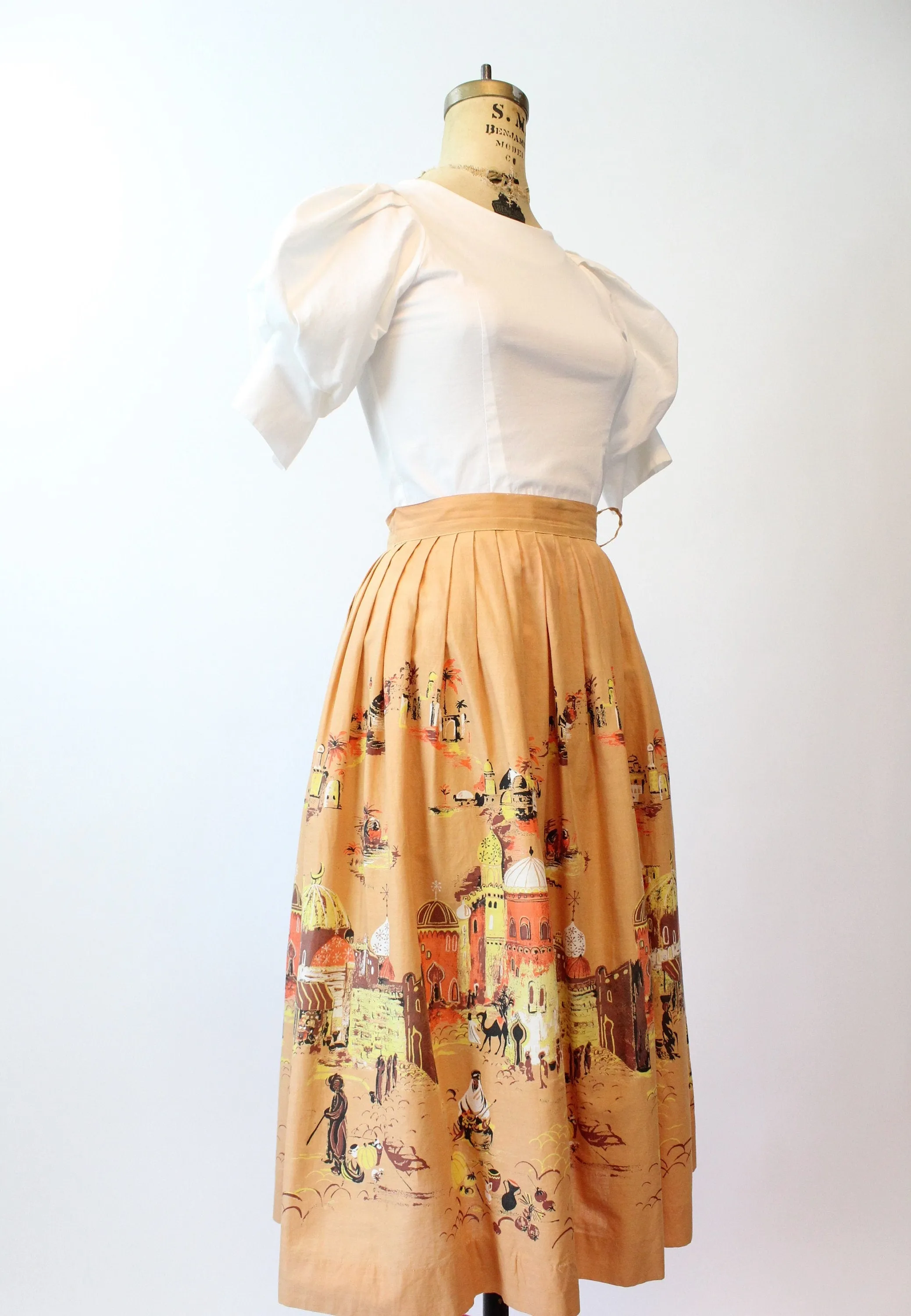 1950s millworth CASBAH novelty print skirt xs | new spring summer