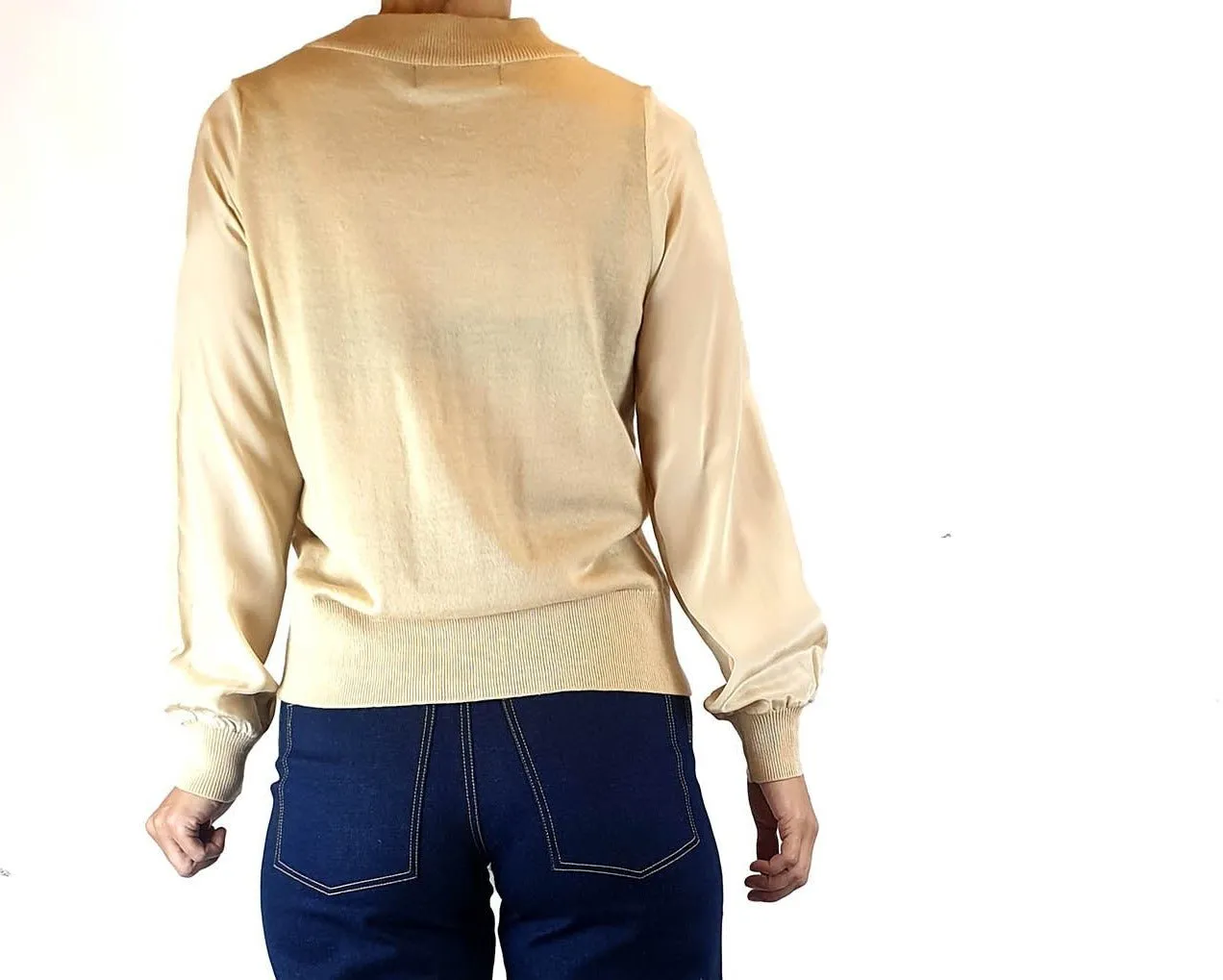 Alpha 60 light beige wool mix knit with 100% silk sleeves size XS, best fits size 8