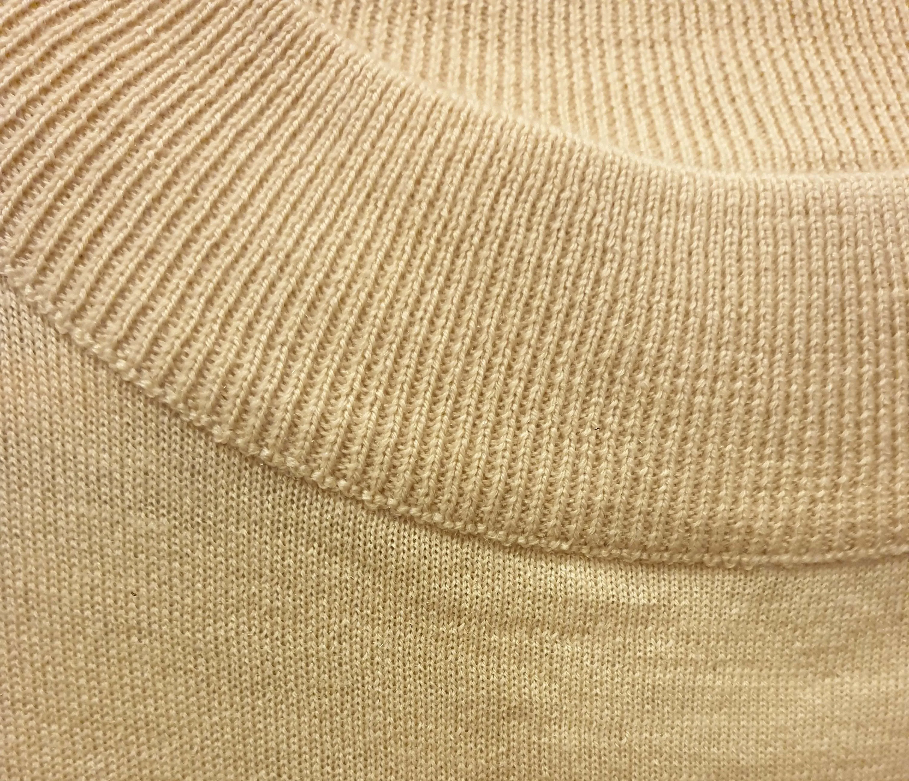 Alpha 60 light beige wool mix knit with 100% silk sleeves size XS, best fits size 8