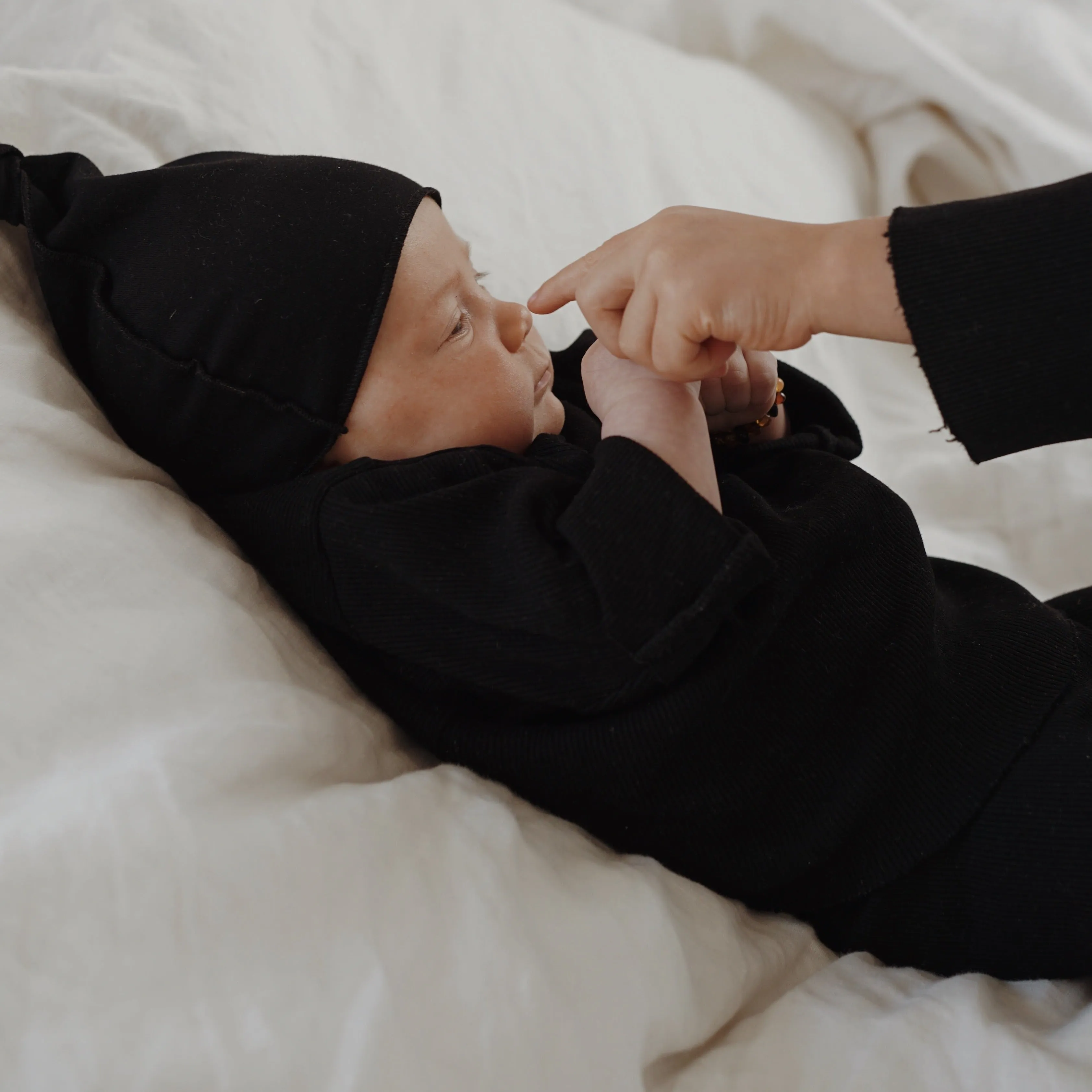 Chia Cotton Rib Cardigan (Black)