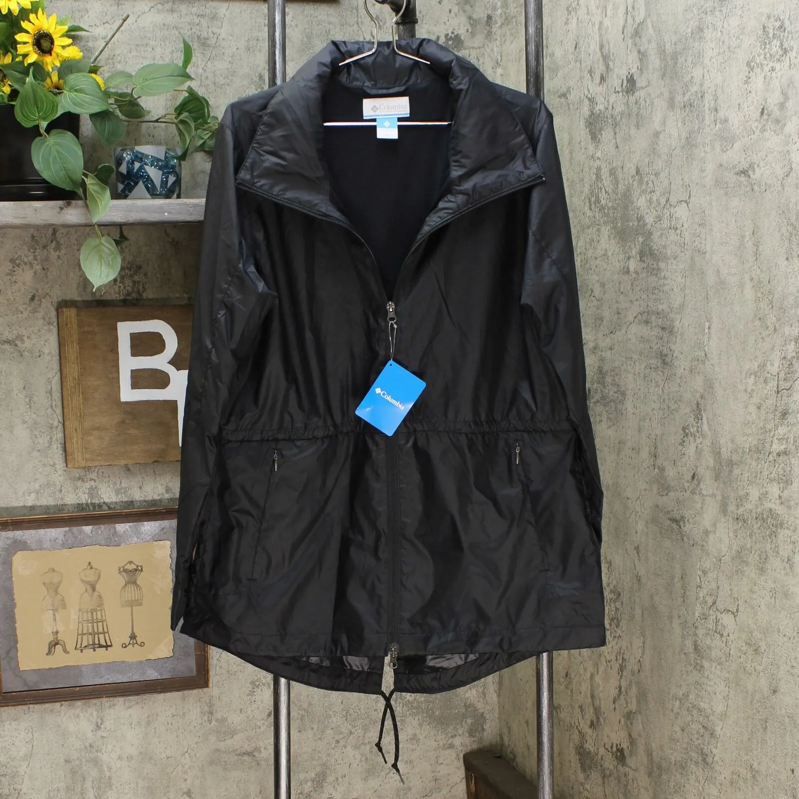 Columbia Women's Longer Length Hooded Windbreaker Jacket