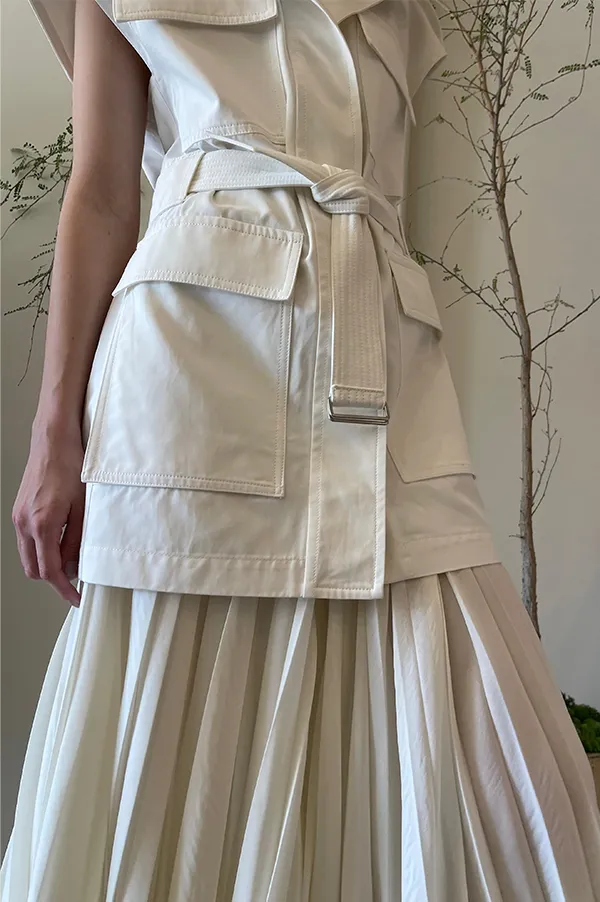 Jalit Sleeveless Jacket in White