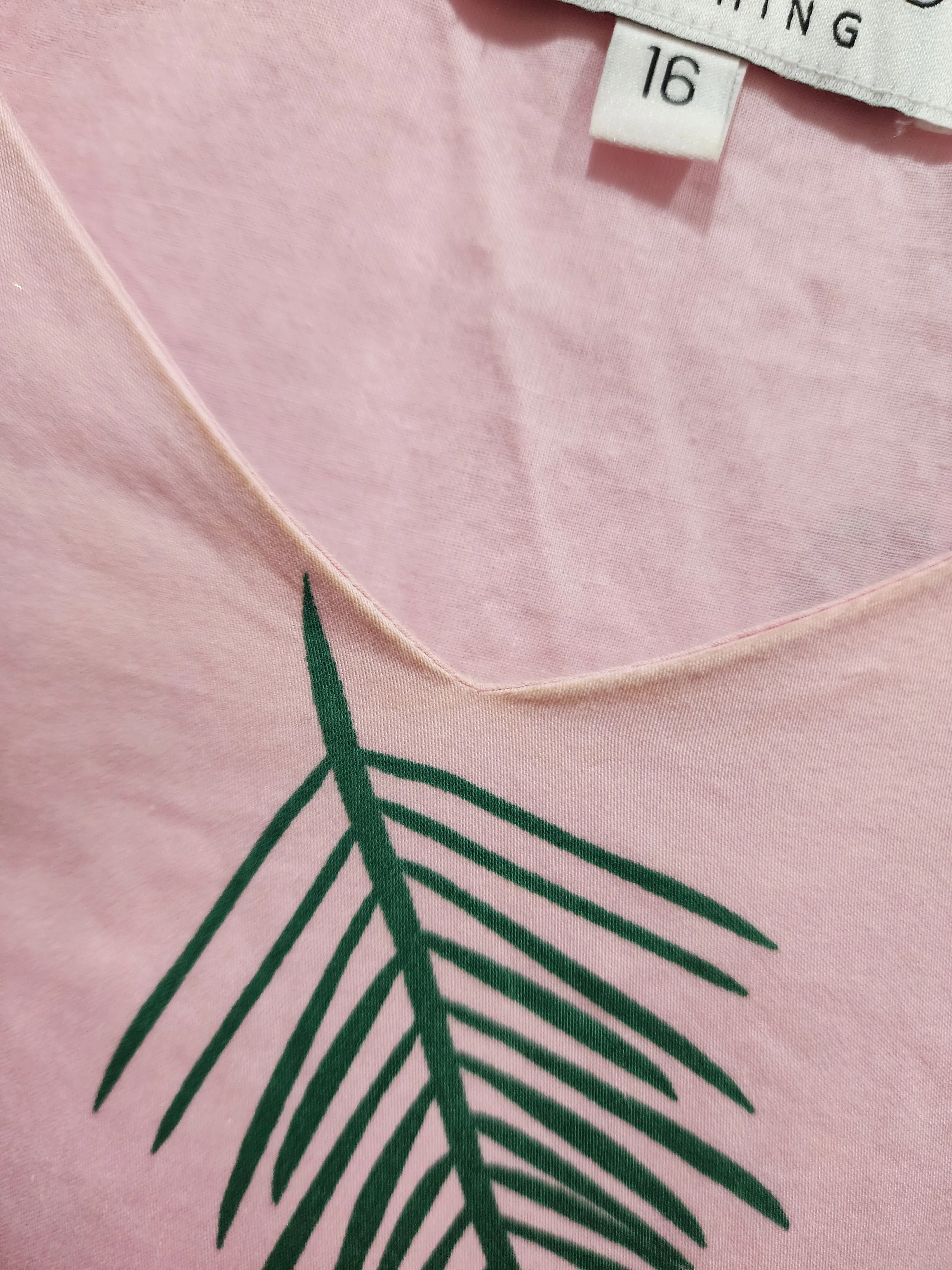 Jericho Road pink fern print cotton dress size 16 (note: yellow marks under arms)