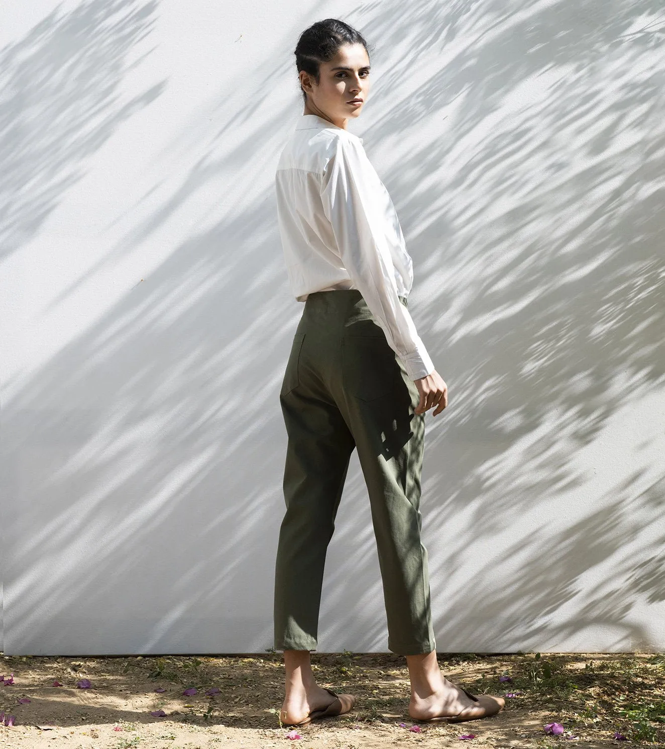 Khara Kapas   I    Sycamore Cropped Trousers