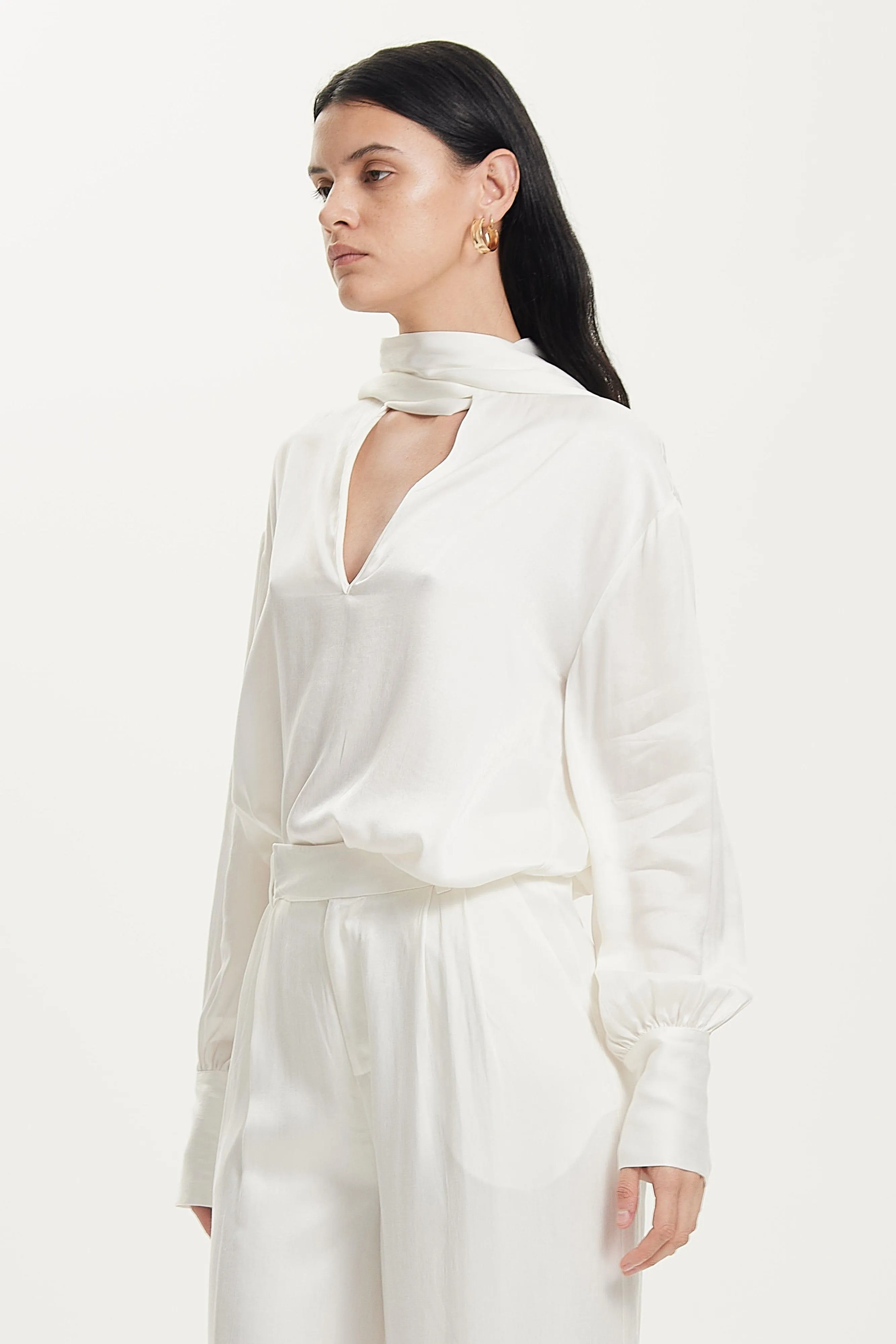 MAGNETIC TAILORED TROUSERS | OFF WHITE