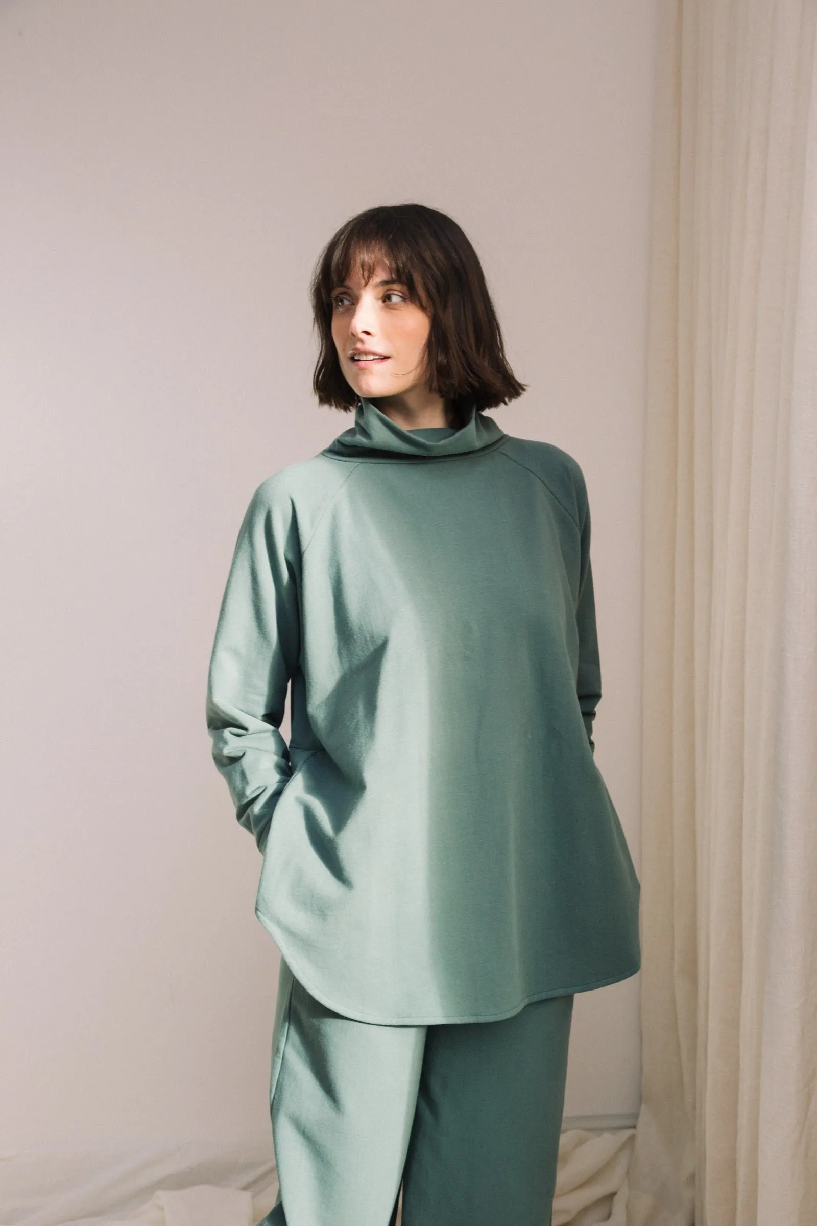 Nara Organic Cotton Felpe Sweatshirt in Eucalyptus