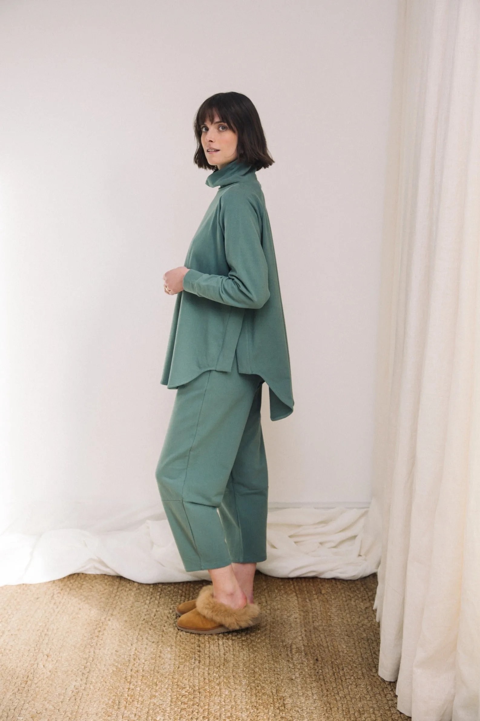 Nara Organic Cotton Felpe Sweatshirt in Eucalyptus