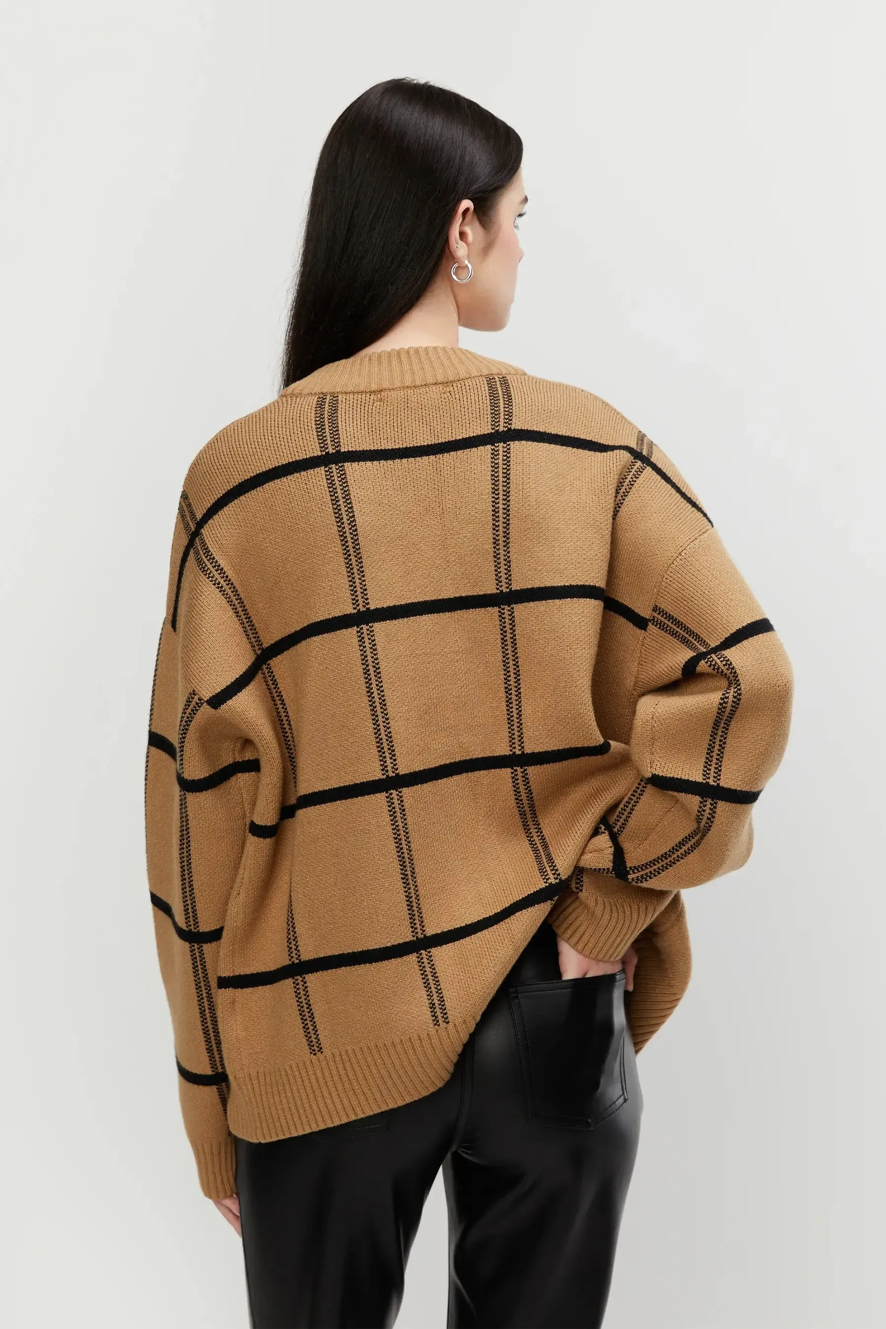Oversized Plaid Cardigan