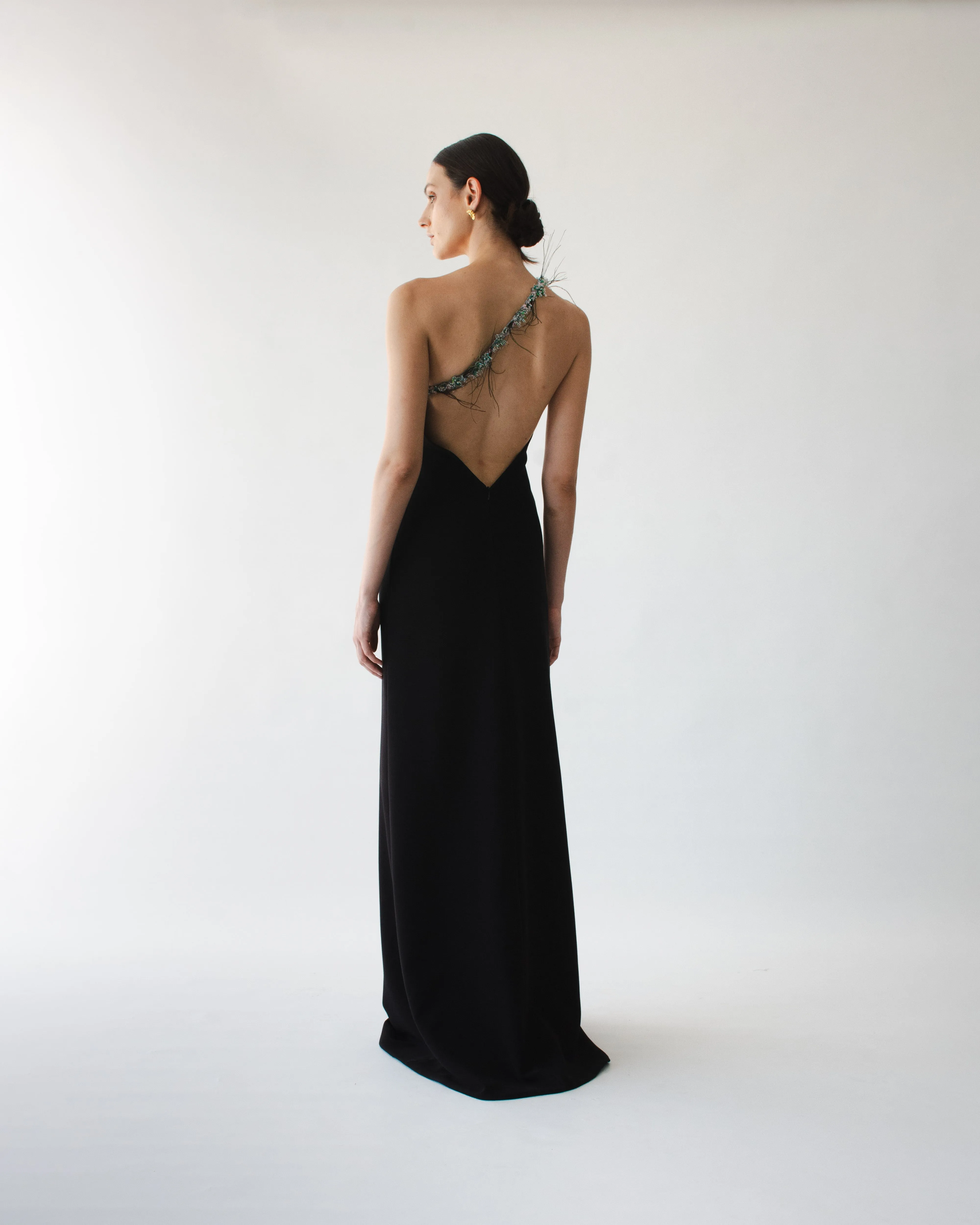 SHIFT GOWN