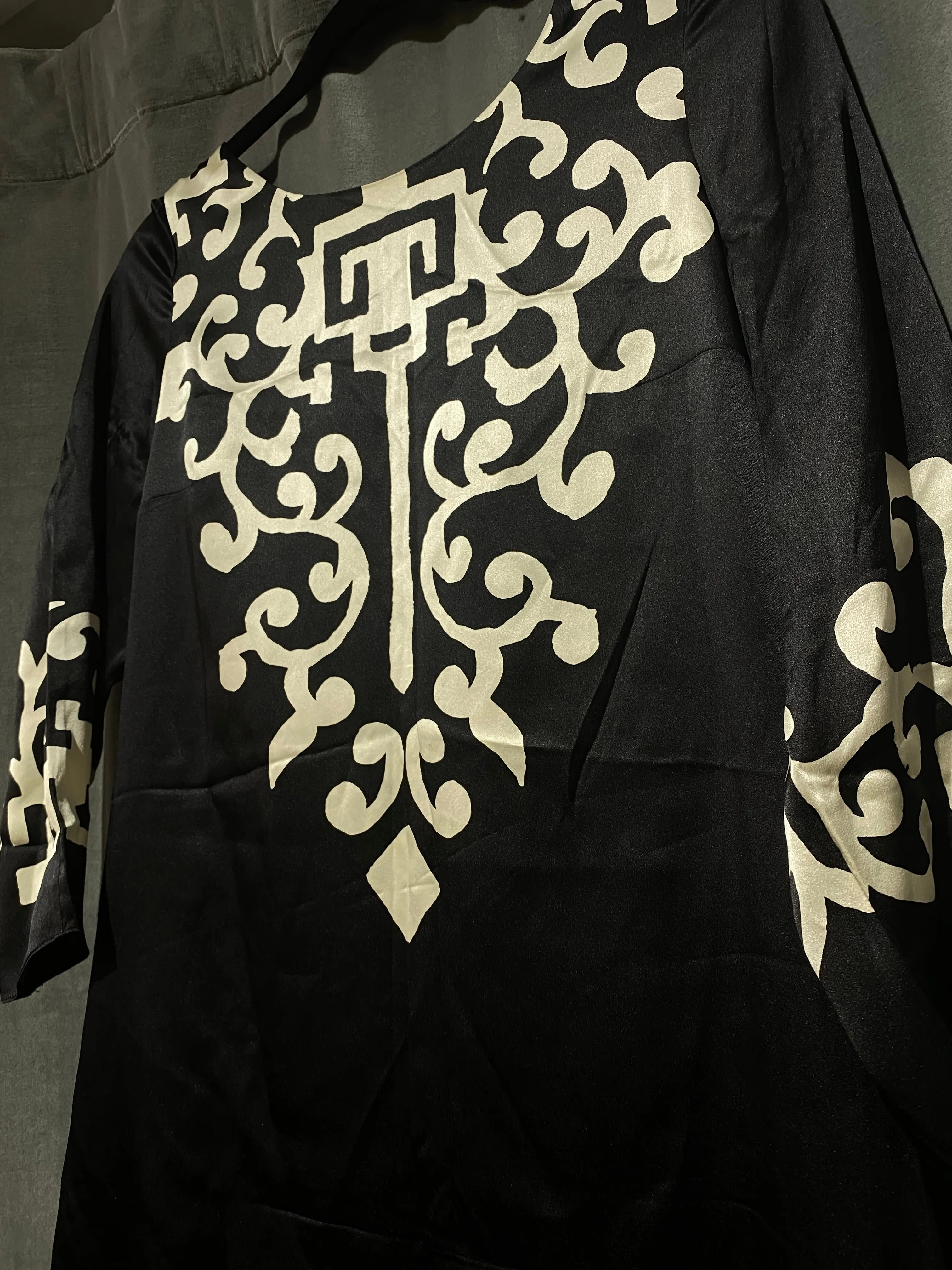 Tibi Silk Three Quarter Sleeve Black Shift Dress with White Design
