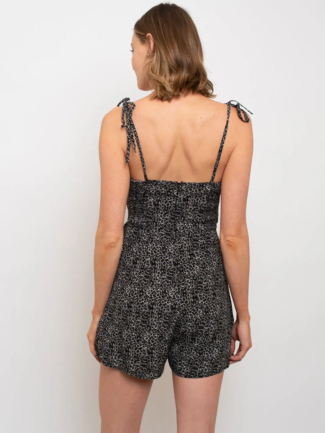 WOMEN'S FLORAL RUFFLE SLEEVELESS ROMPER