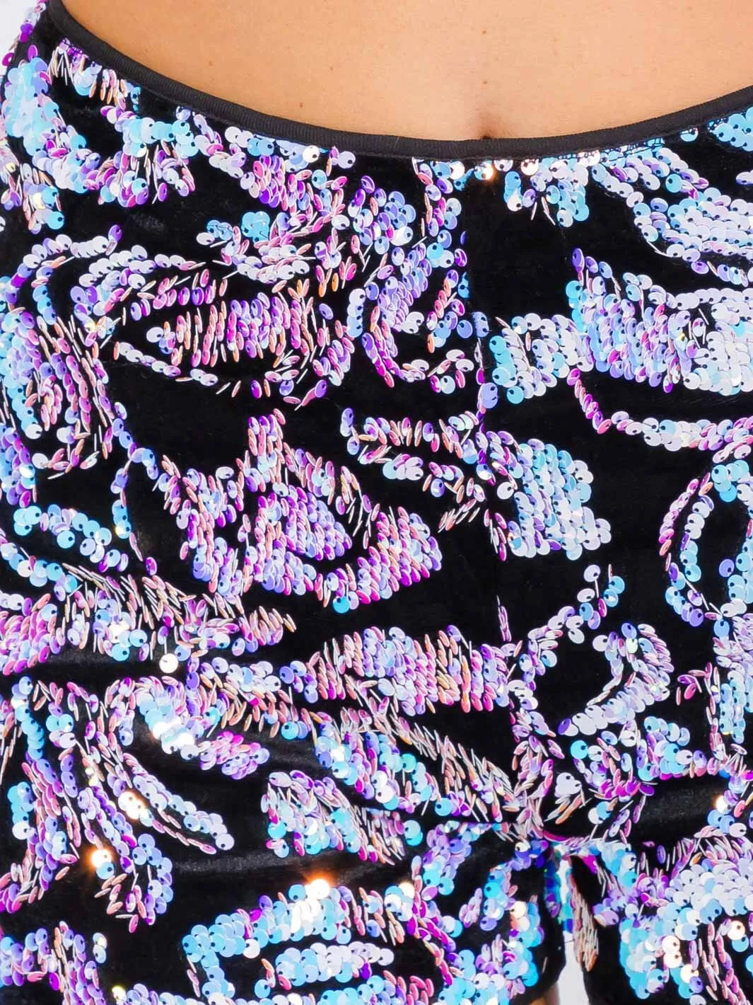 WOMEN'S SLEEVELESS CROP TOP & ZIP UP MINI SHORT SEQUINS DETAILED 2PC SET