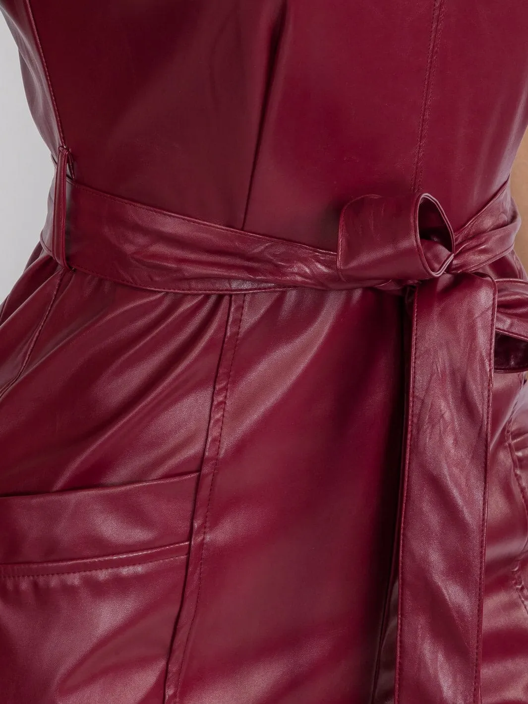 WOMEN'S SLEEVELESS V-NECK SELF TIE POCKETS SKINNY LEG PU PLEATHER JUMPSUIT